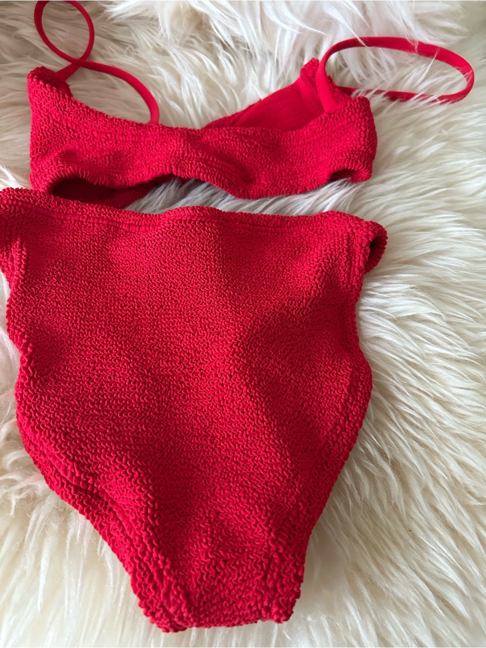 New! 🔥 current season Hunza G Alicia crinkle knot bikini set in red ONe size - Picture 4 of 8